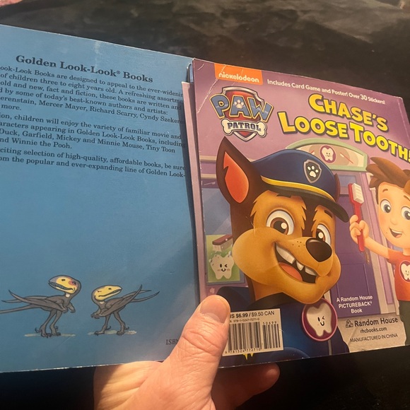 Flying Dinosaurs & Paw Patrol book . - Picture 3 of 9